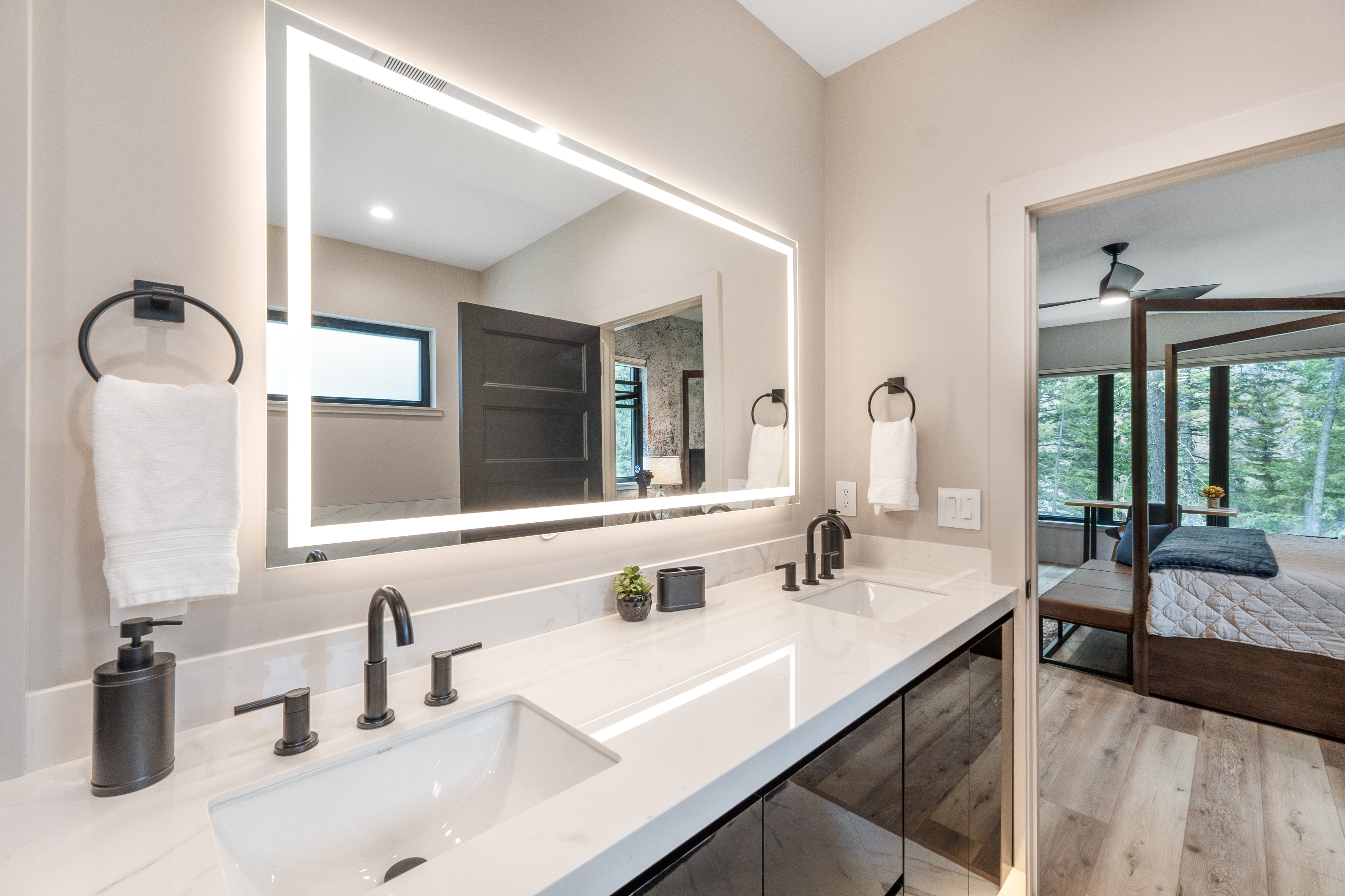 Master Bath 1 soaking tub and shower