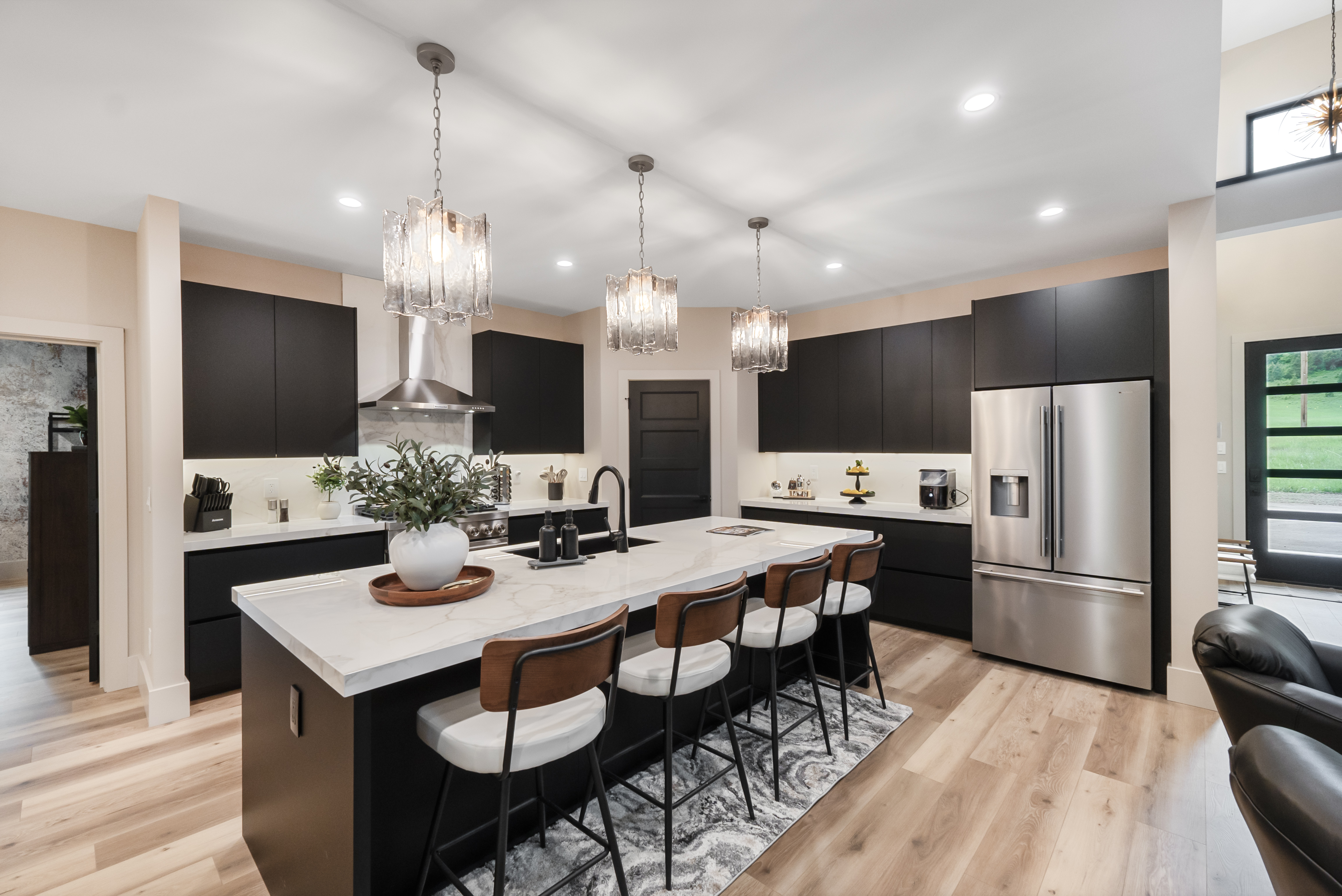 Chef's kitchen island