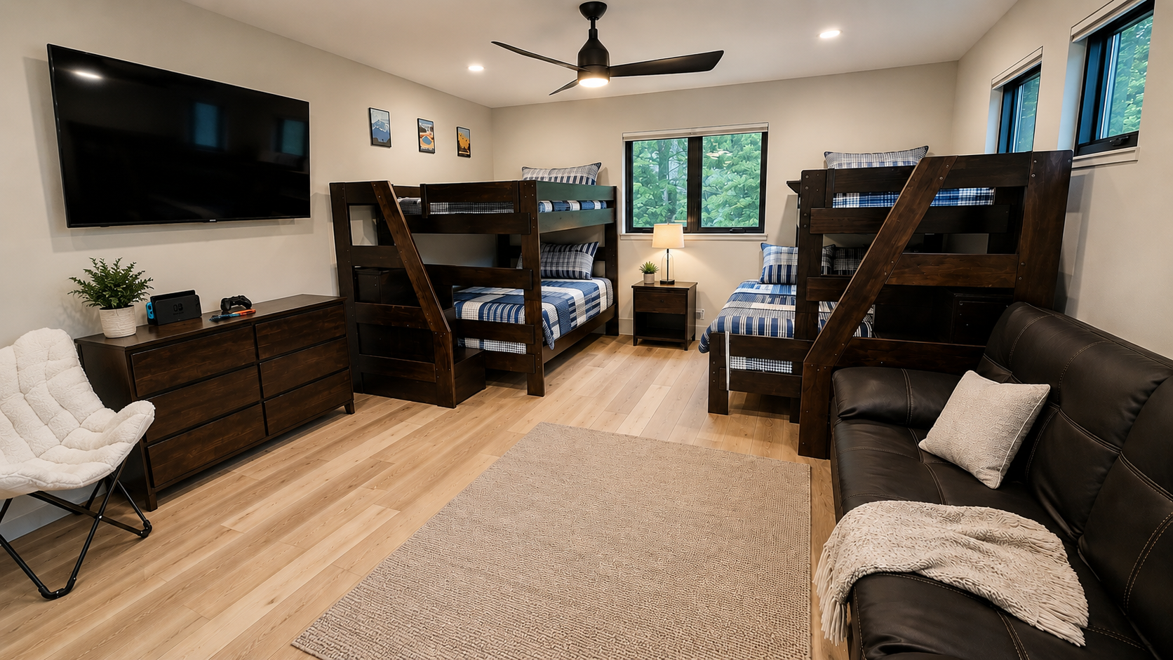 Bonus bunk room with two bunk beds, TV and Nintendo Switch